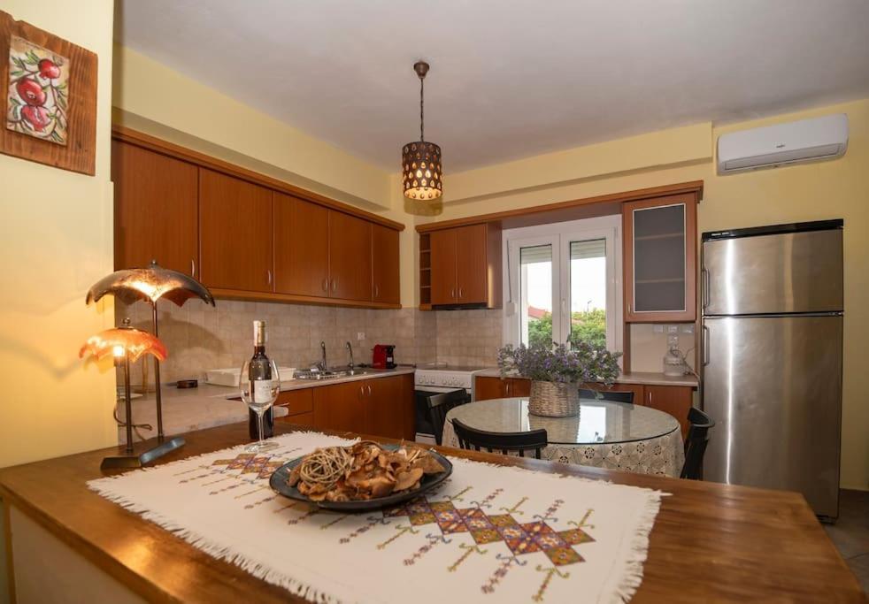 Μάνια Apartment Питагорио Екстериор снимка