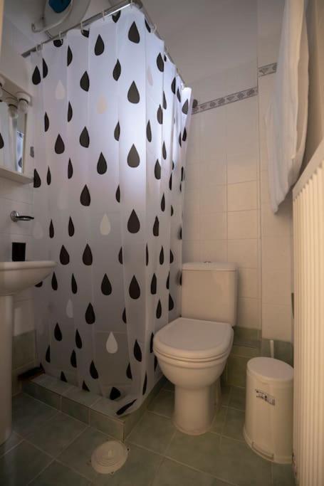 Μάνια Apartment Питагорио Екстериор снимка